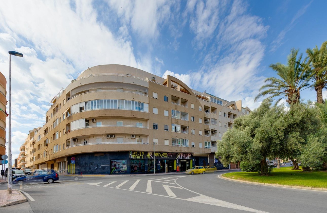 Herverkoop - Appartement -
Torrevieja - Centro