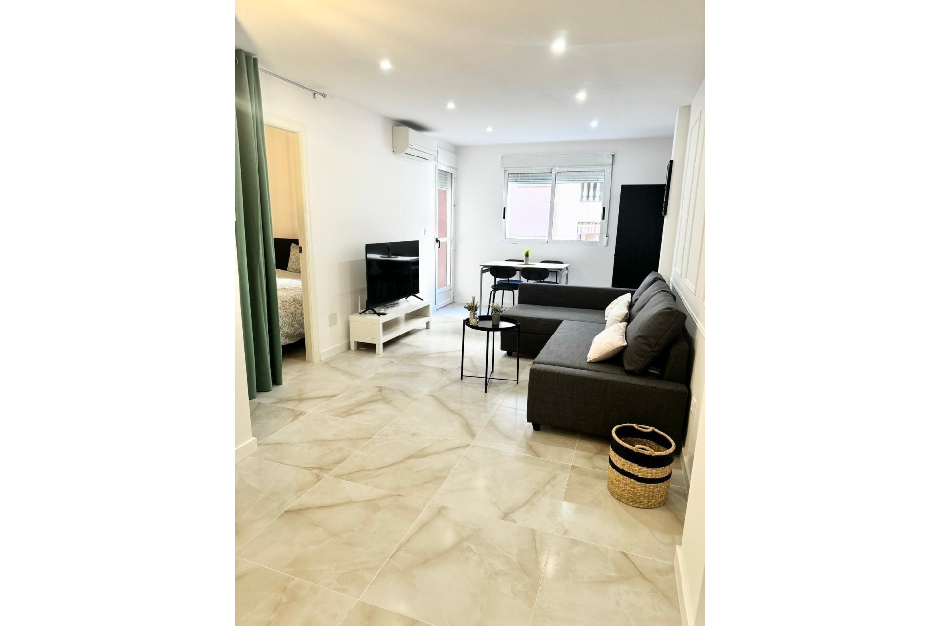 Herverkoop - Appartement -
Torrevieja - Centro