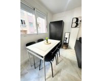 Herverkoop - Appartement -
Torrevieja - Centro