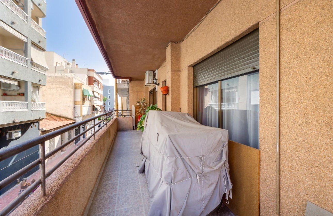 Herverkoop - Appartement -
Torrevieja - Centro