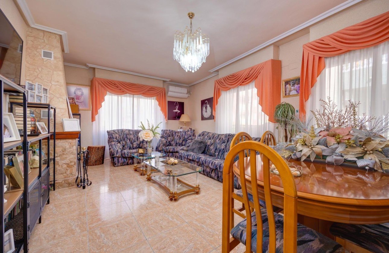 Herverkoop - Appartement -
Torrevieja - Centro