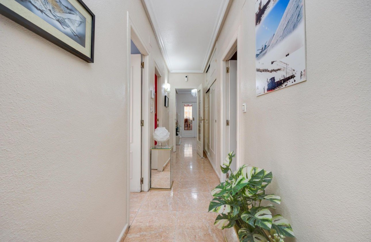 Herverkoop - Appartement -
Torrevieja - Centro