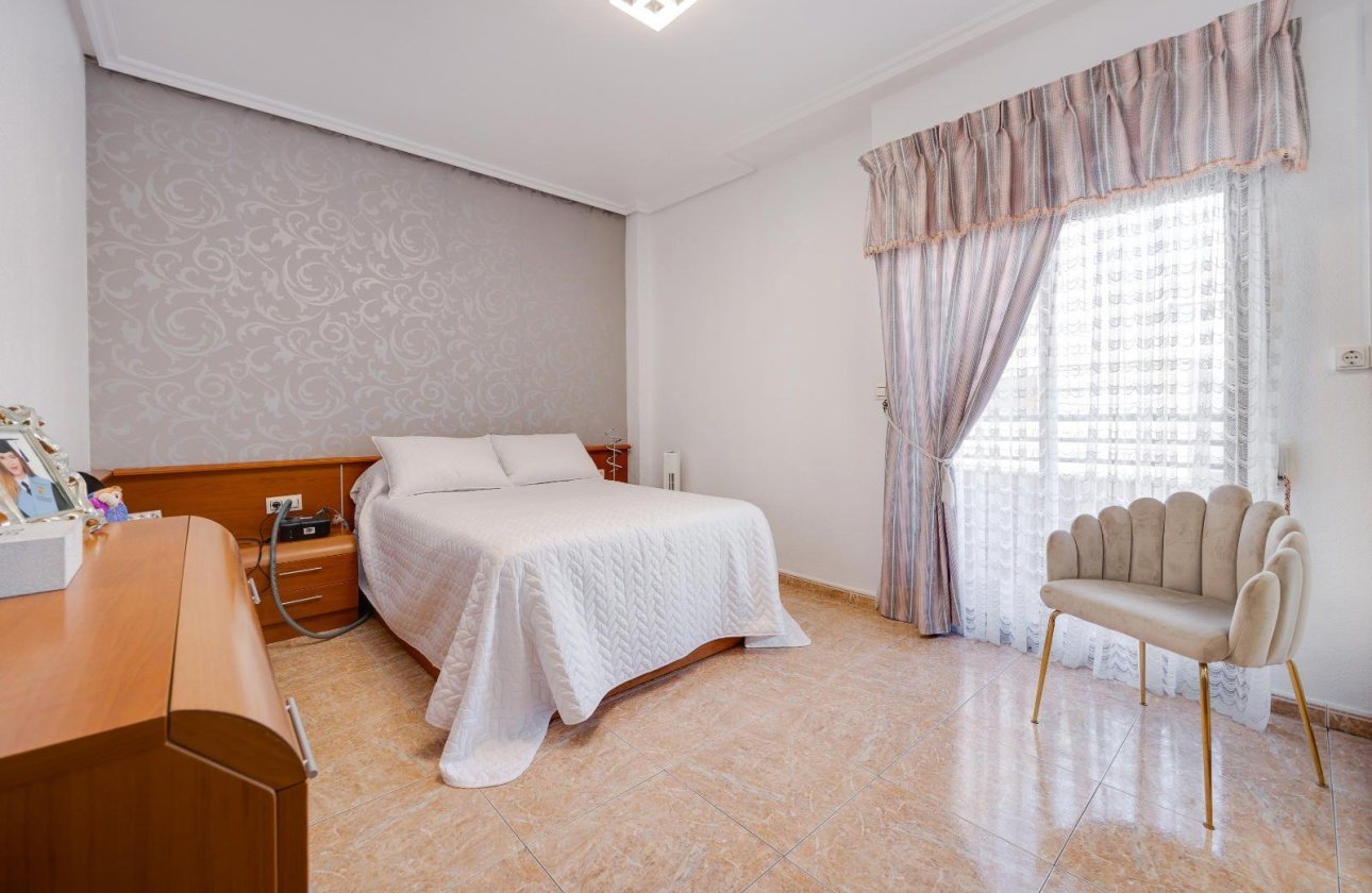 Herverkoop - Appartement -
Torrevieja - Centro