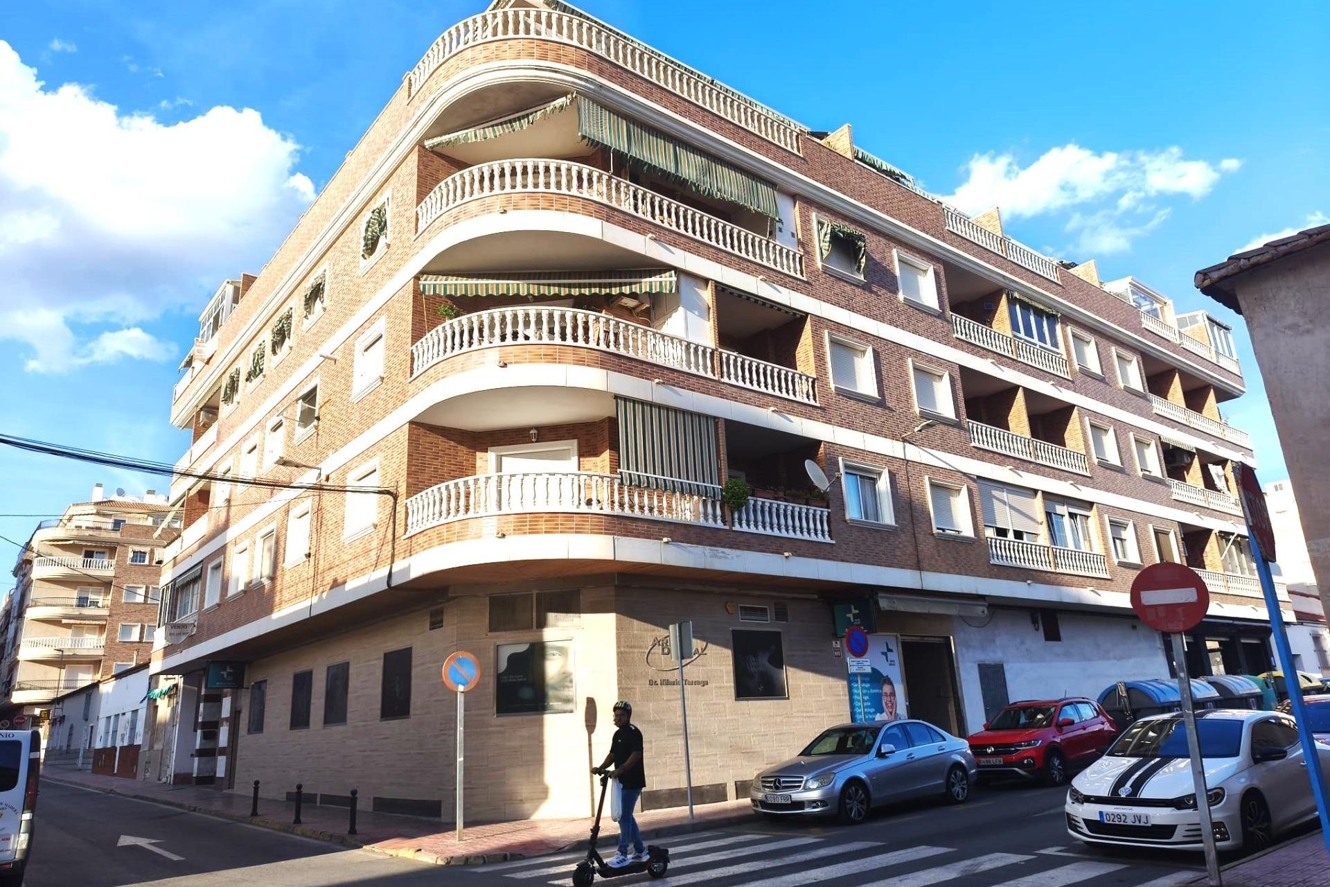 Herverkoop - Appartement -
Torrevieja - Centro