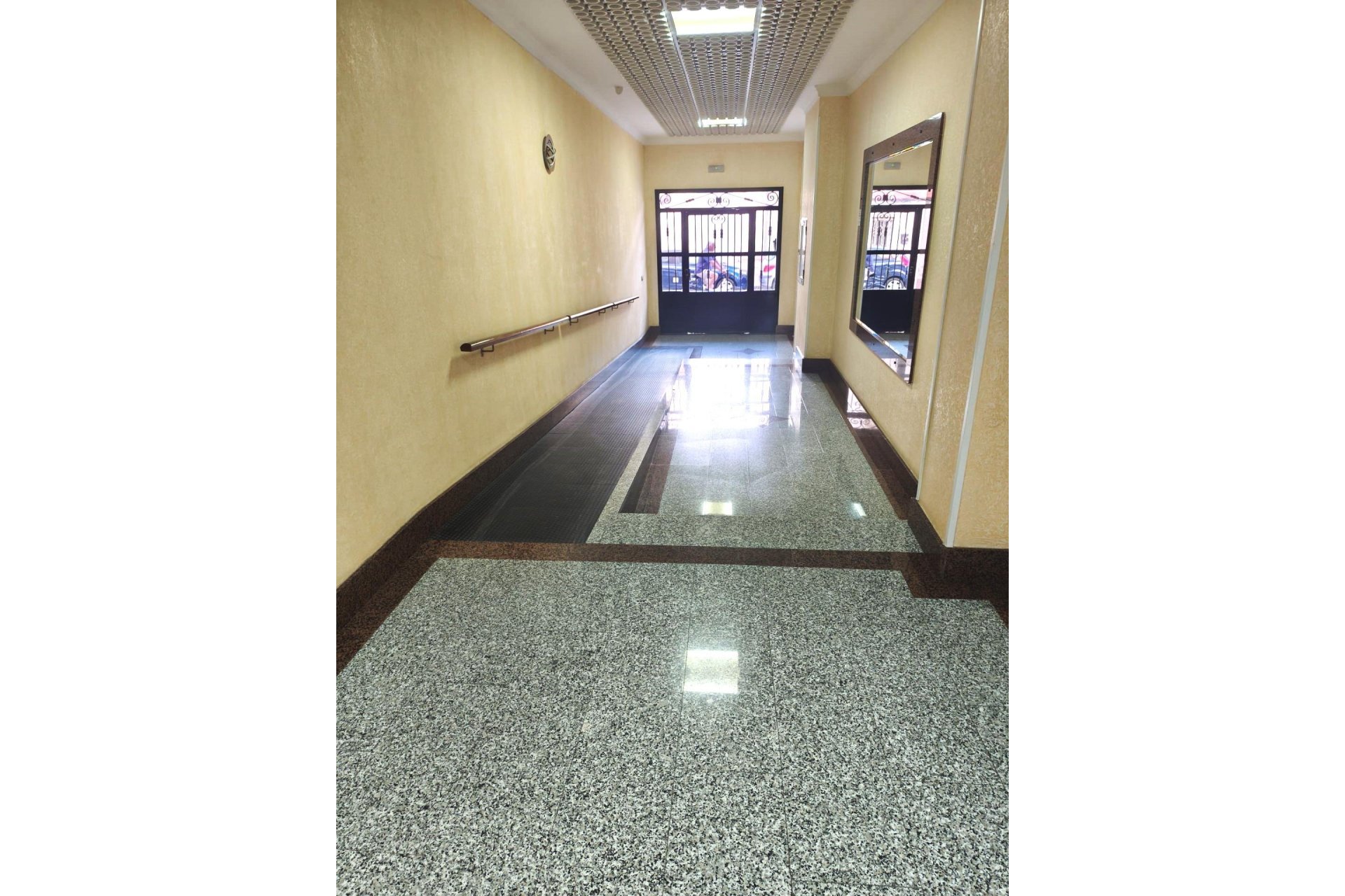 Herverkoop - Appartement -
Torrevieja - Centro