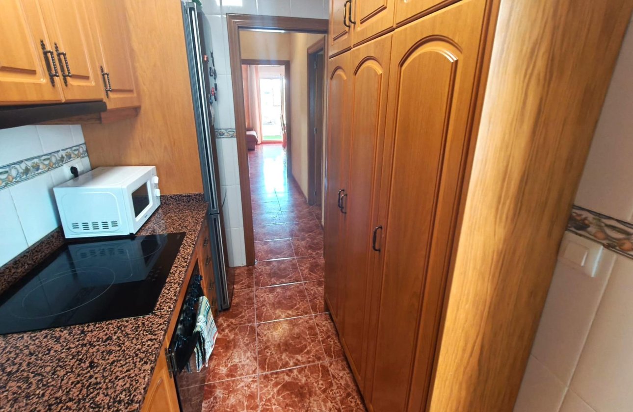 Herverkoop - Appartement -
Torrevieja - Centro