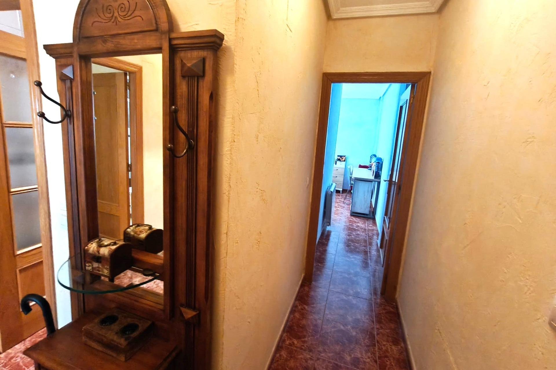 Herverkoop - Appartement -
Torrevieja - Centro
