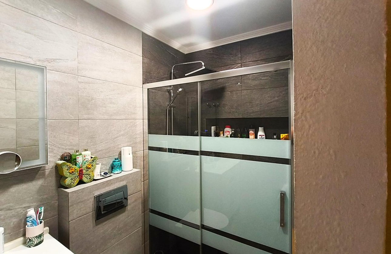 Herverkoop - Appartement -
Torrevieja - Centro