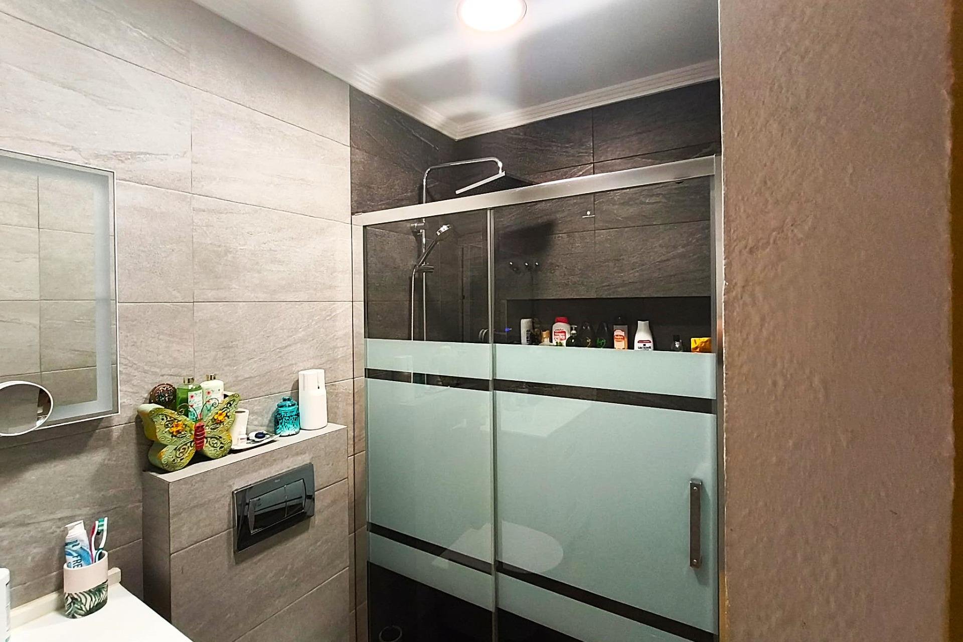 Herverkoop - Appartement -
Torrevieja - Centro