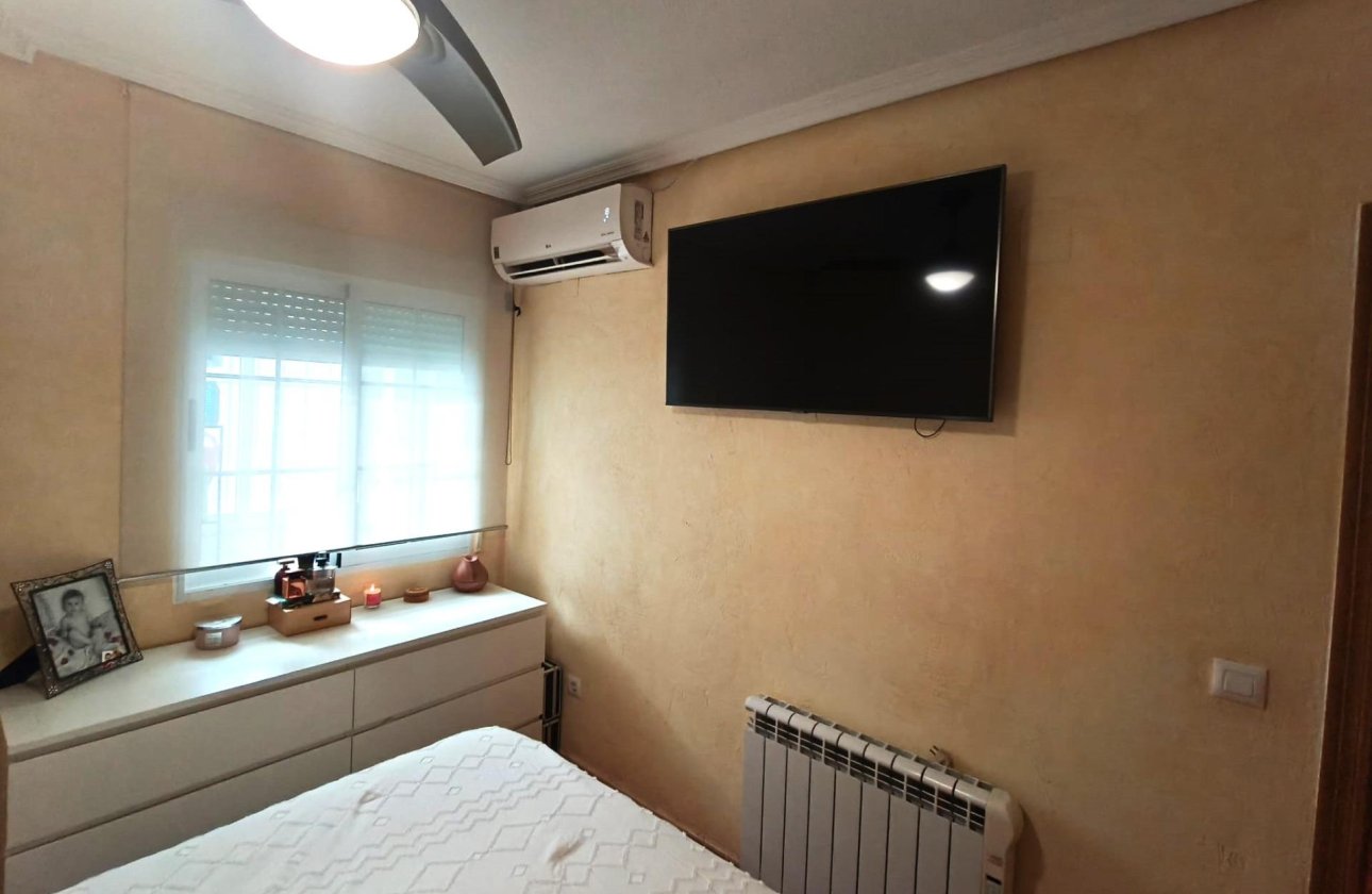 Herverkoop - Appartement -
Torrevieja - Centro