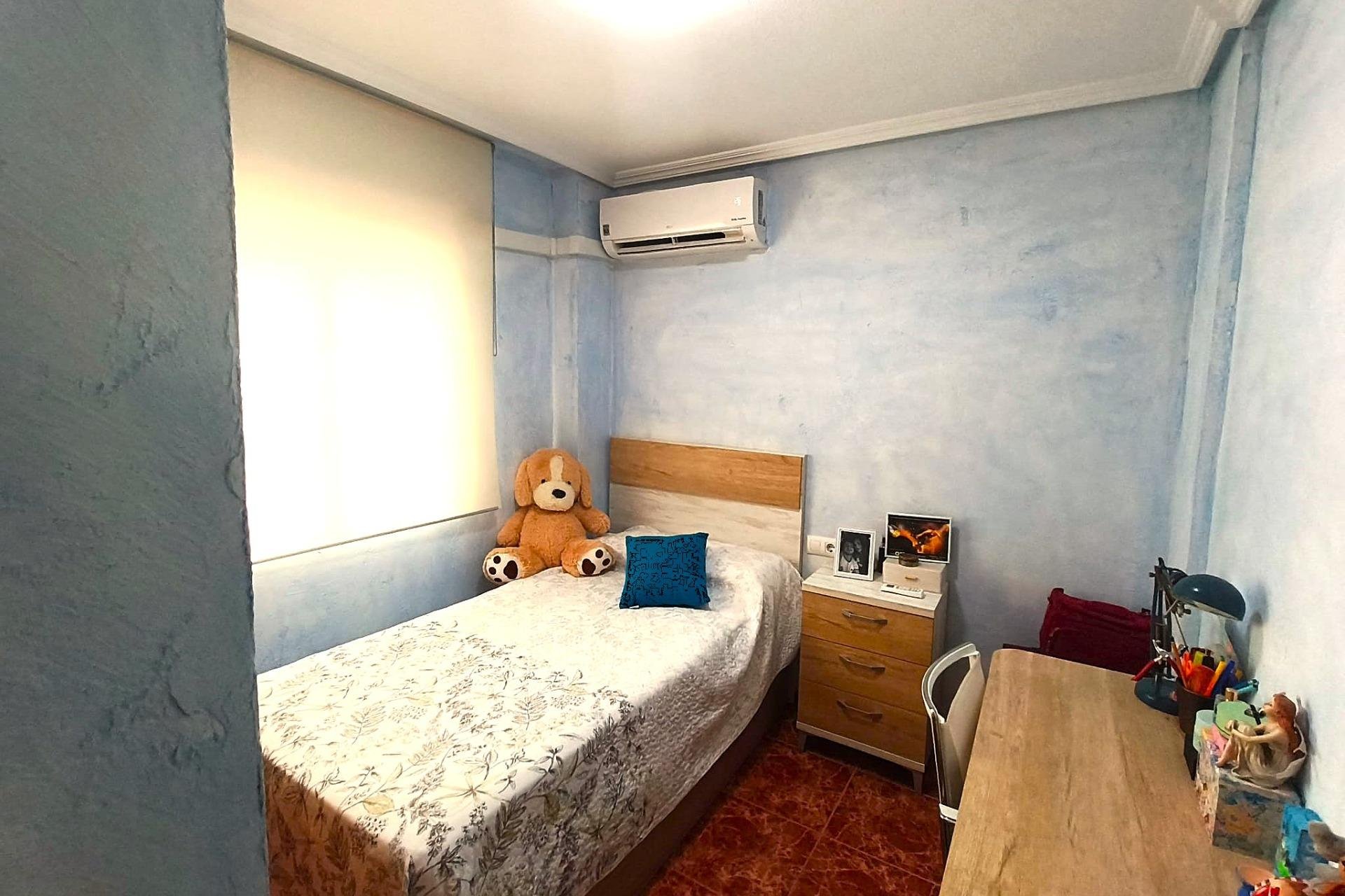 Herverkoop - Appartement -
Torrevieja - Centro