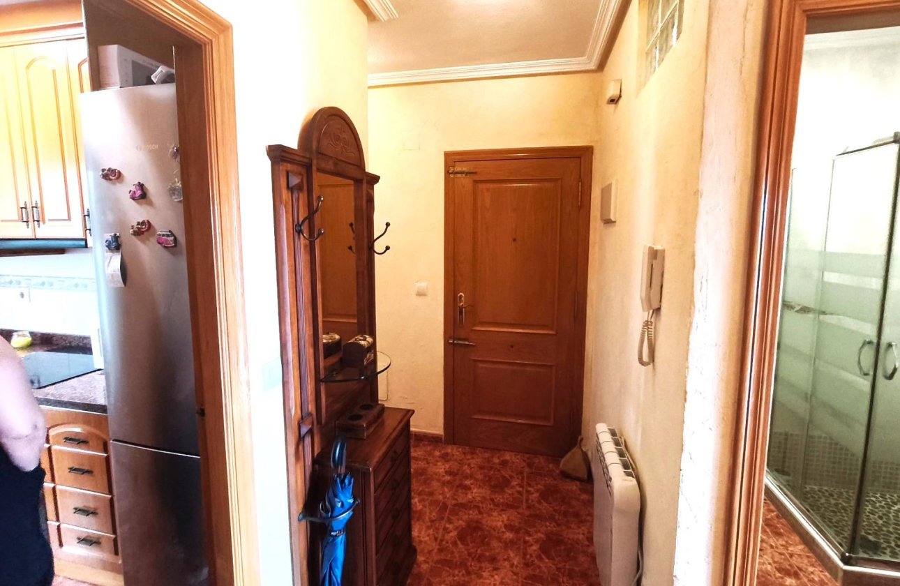 Herverkoop - Appartement -
Torrevieja - Centro