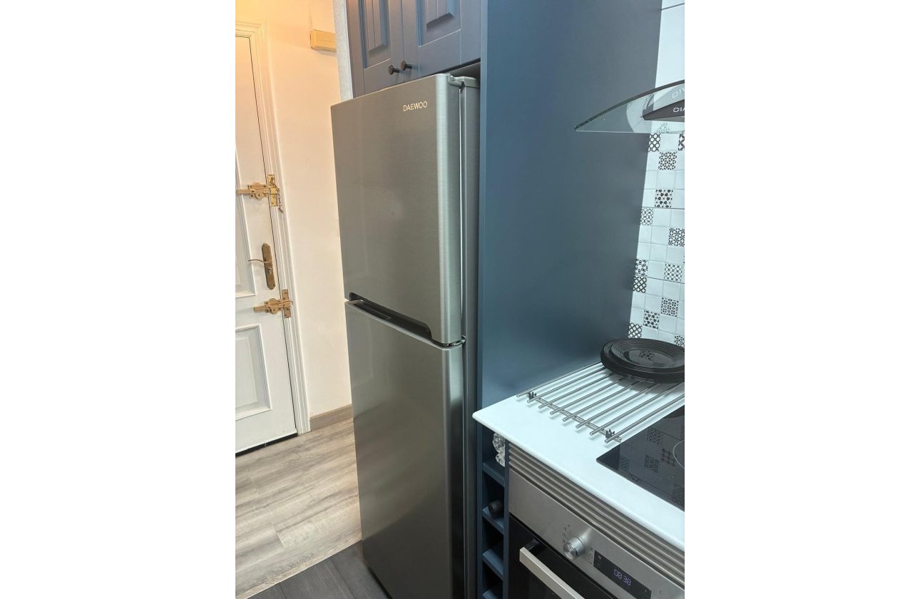 Herverkoop - Appartement -
Torrevieja - Centro