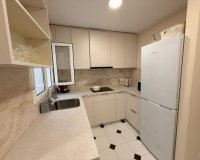 Herverkoop - Appartement -
Torrevieja - Centro