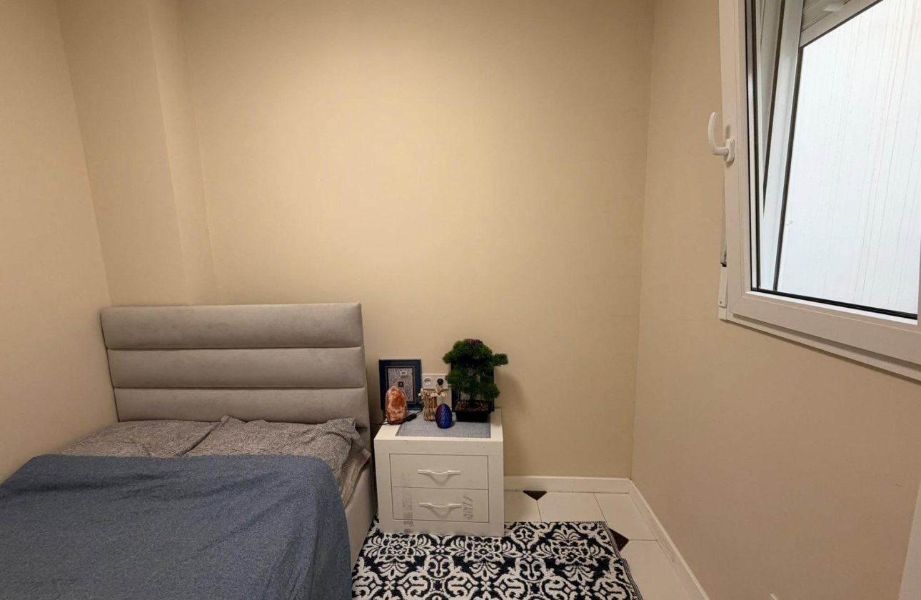 Herverkoop - Appartement -
Torrevieja - Centro