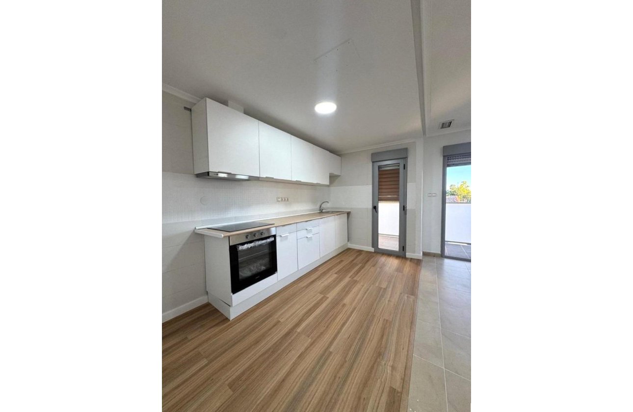 Herverkoop - Appartement -
Torrevieja - Centro