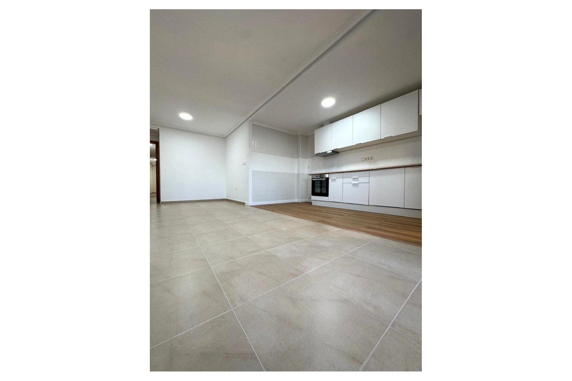 Herverkoop - Appartement -
Torrevieja - Centro