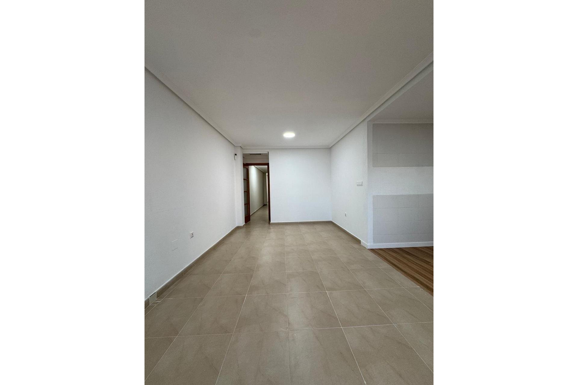 Herverkoop - Appartement -
Torrevieja - Centro