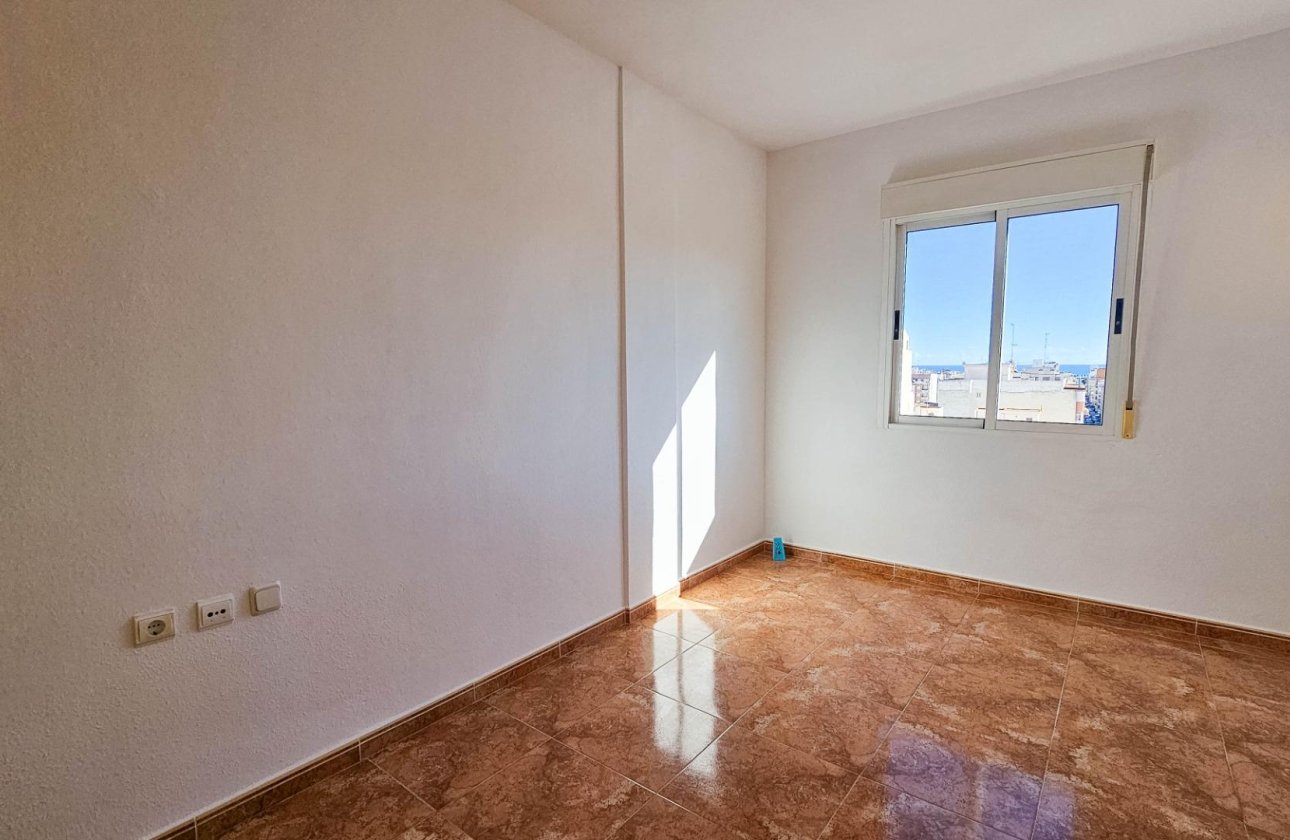 Herverkoop - Appartement -
Torrevieja - Centro