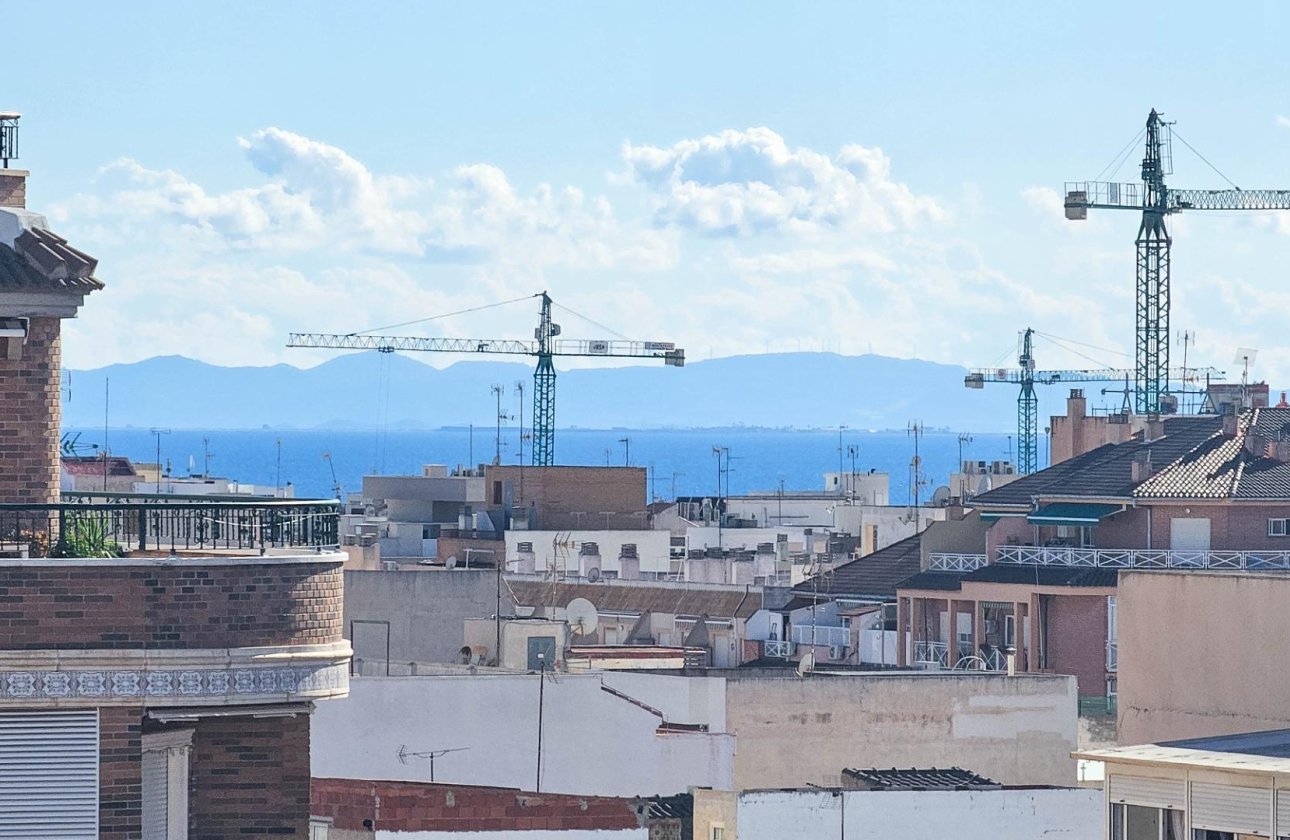 Herverkoop - Appartement -
Torrevieja - Centro