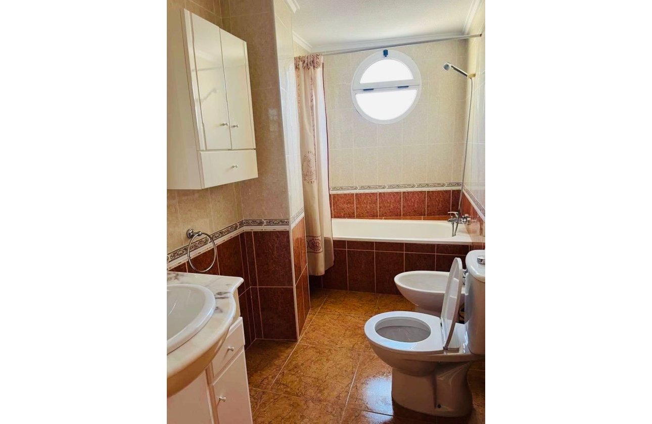 Herverkoop - Appartement -
Torrevieja - Costa Blanca