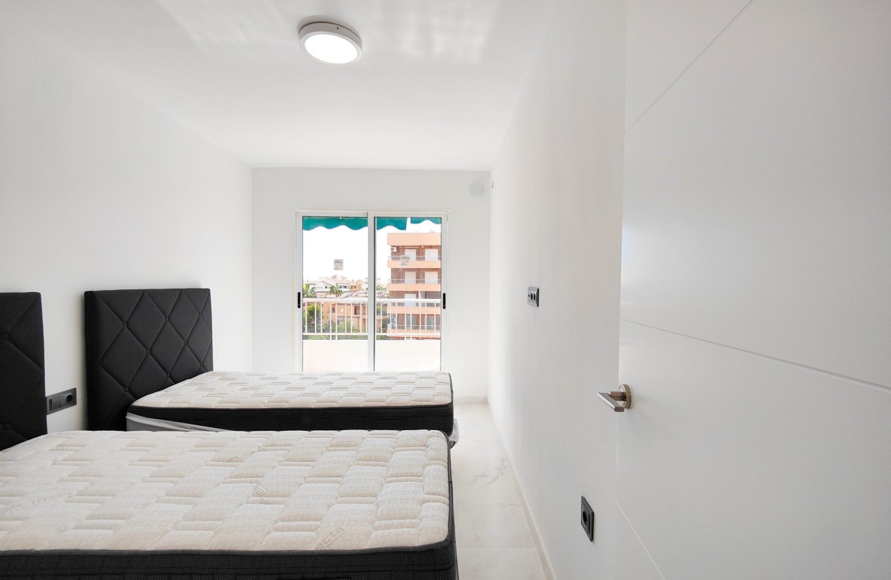 Herverkoop - Appartement -
Torrevieja - Costa Blanca