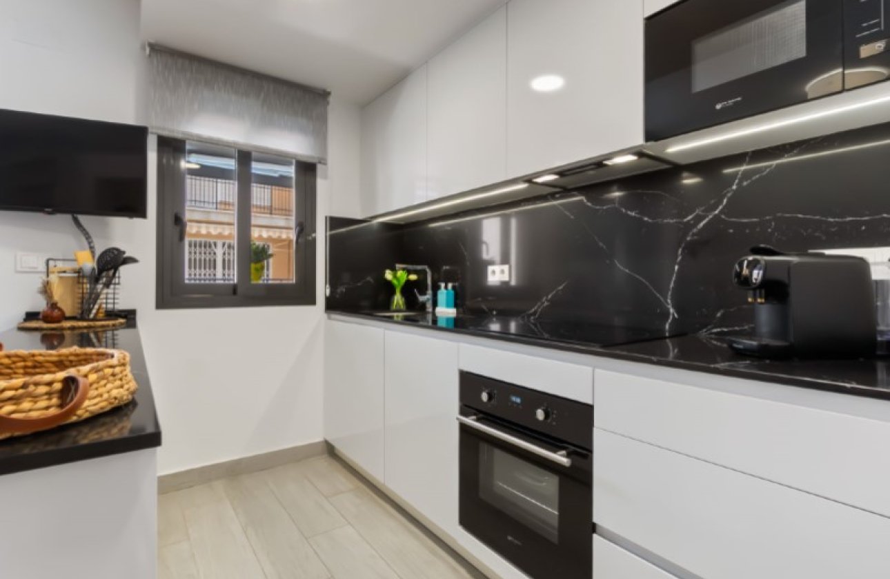 Herverkoop - Appartement -
Torrevieja - Costa Blanca