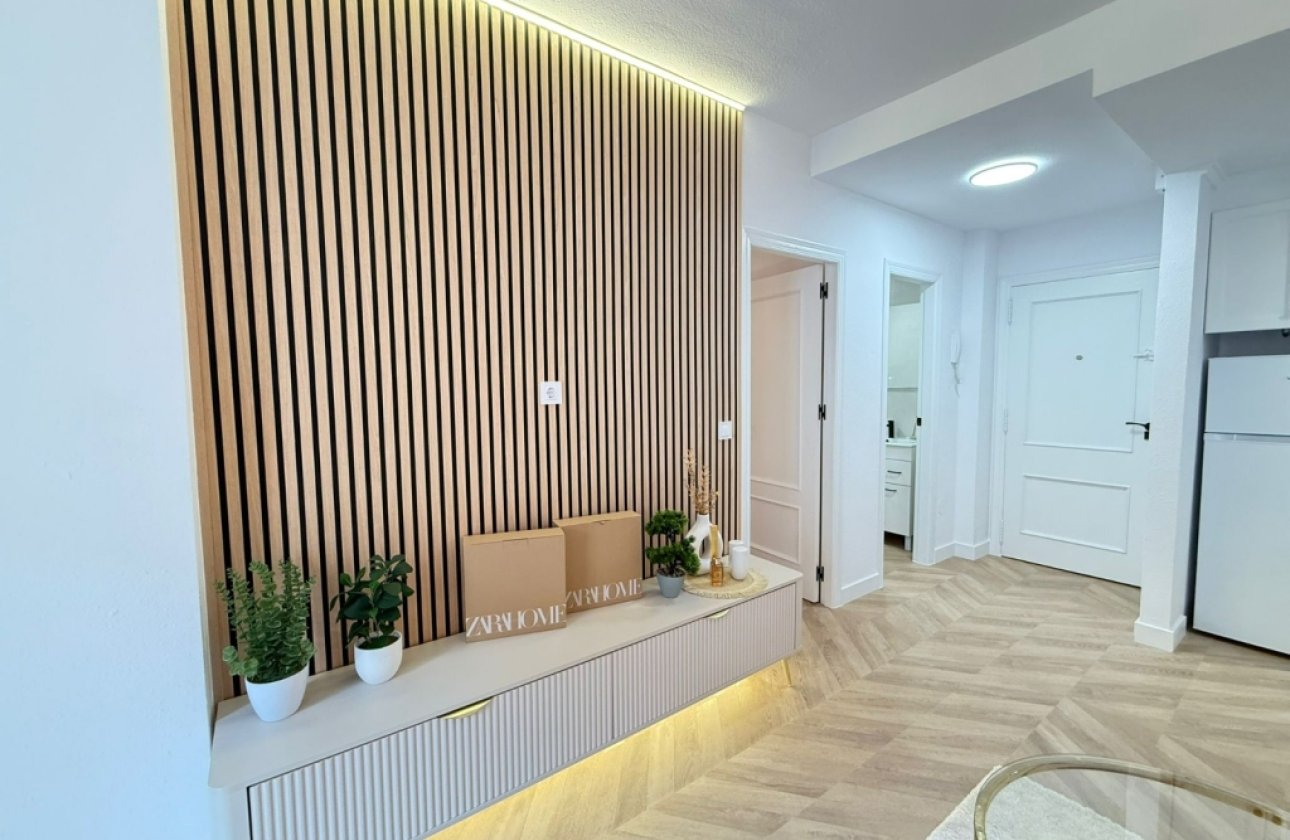 Herverkoop - Appartement -
Torrevieja - Costa Blanca