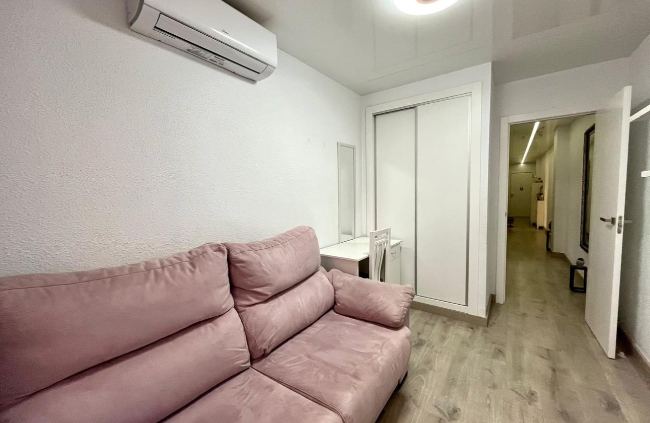 Herverkoop - Appartement -
Torrevieja - Costa Blanca