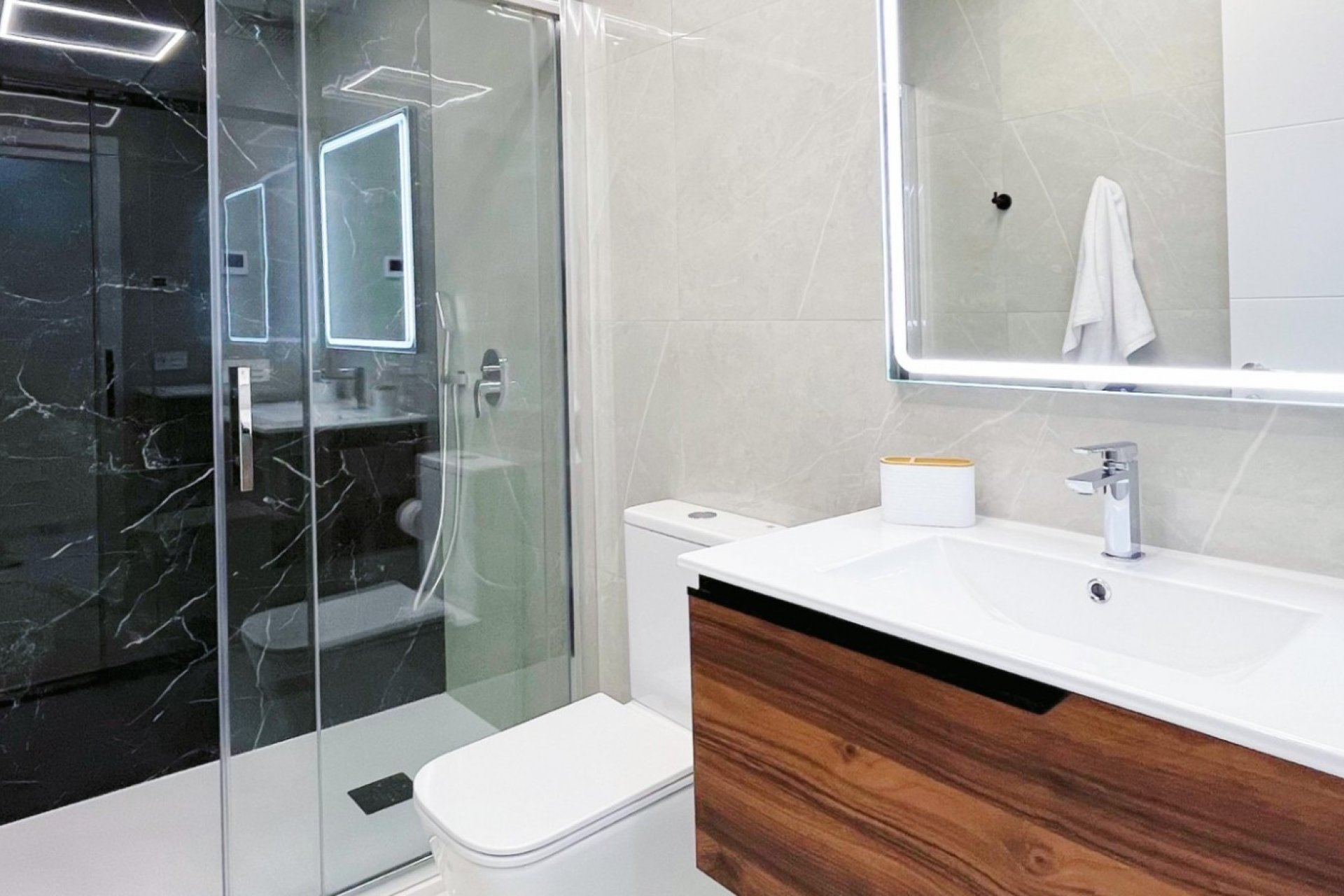 Herverkoop - Appartement -
Torrevieja - Costa Blanca