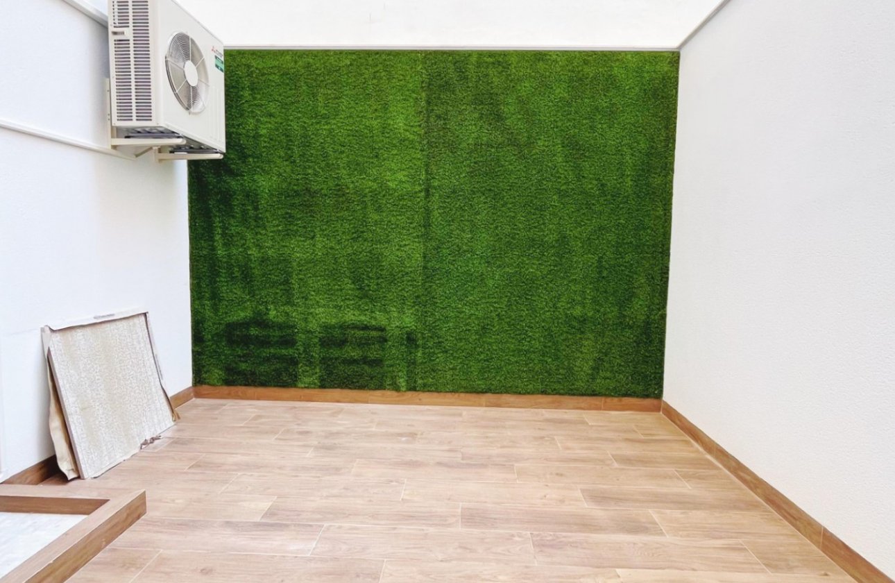 Herverkoop - Appartement -
Torrevieja - Costa Blanca