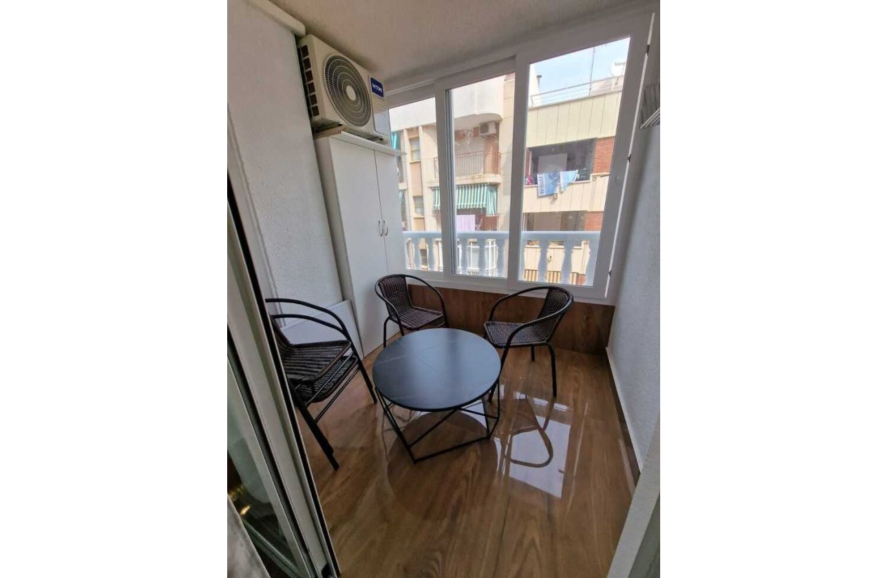 Herverkoop - Appartement -
Torrevieja - Costa Blanca