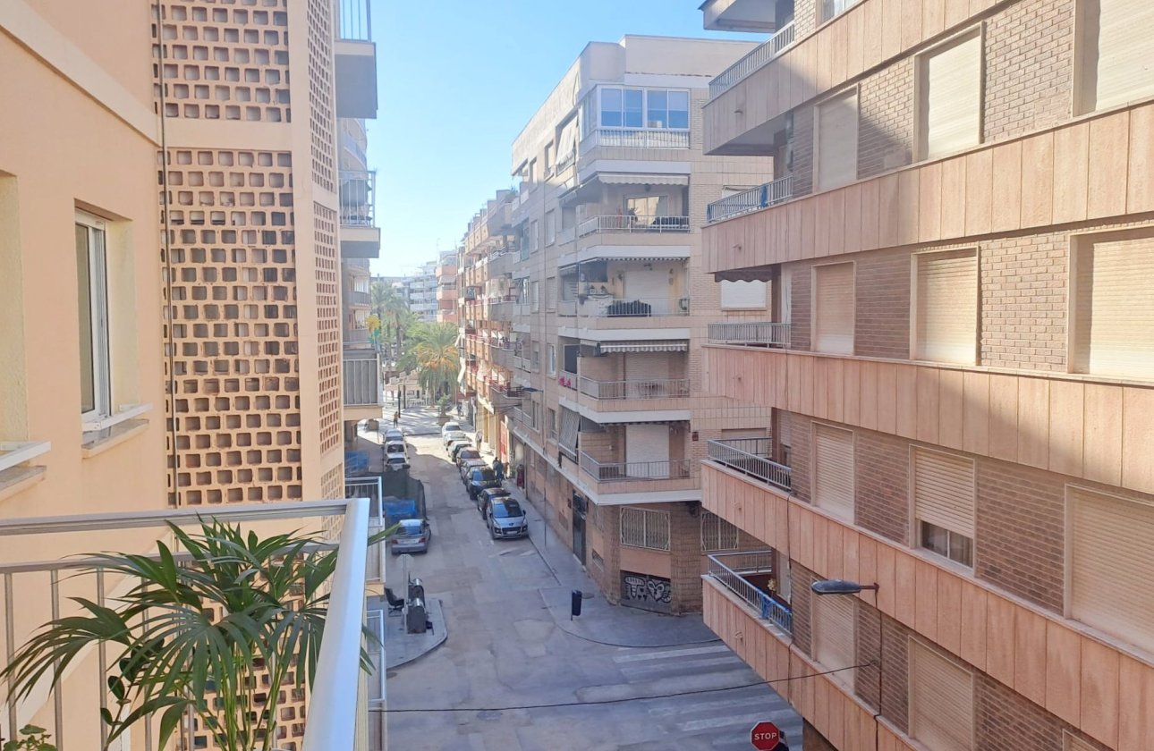 Herverkoop - Appartement -
Torrevieja - Costa Blanca