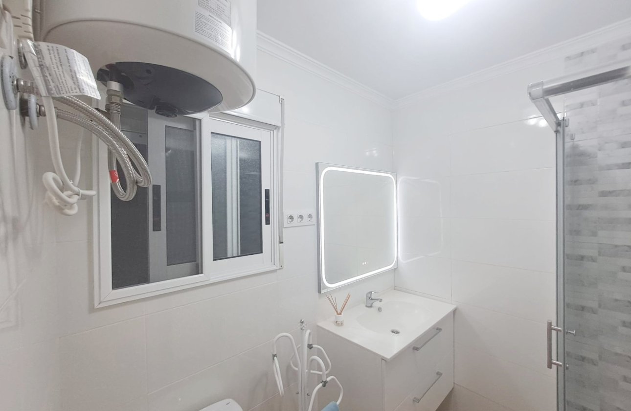 Herverkoop - Appartement -
Torrevieja - Costa Blanca