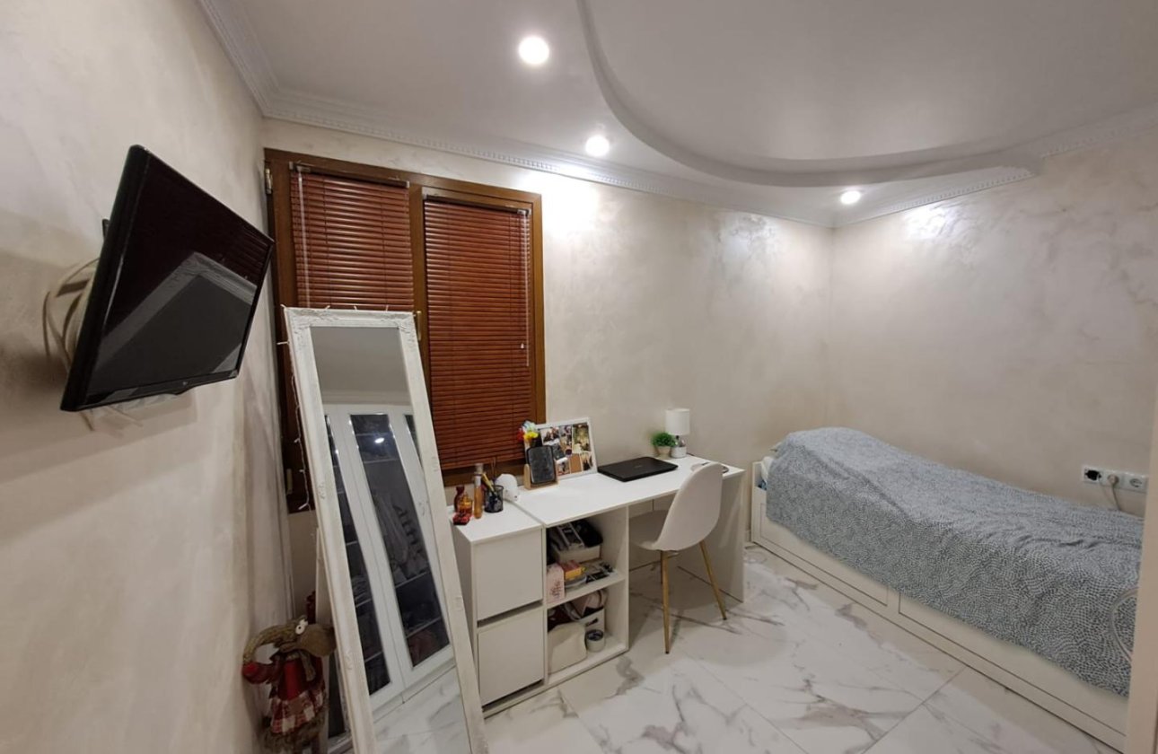 Herverkoop - Appartement -
Torrevieja - Costa Blanca