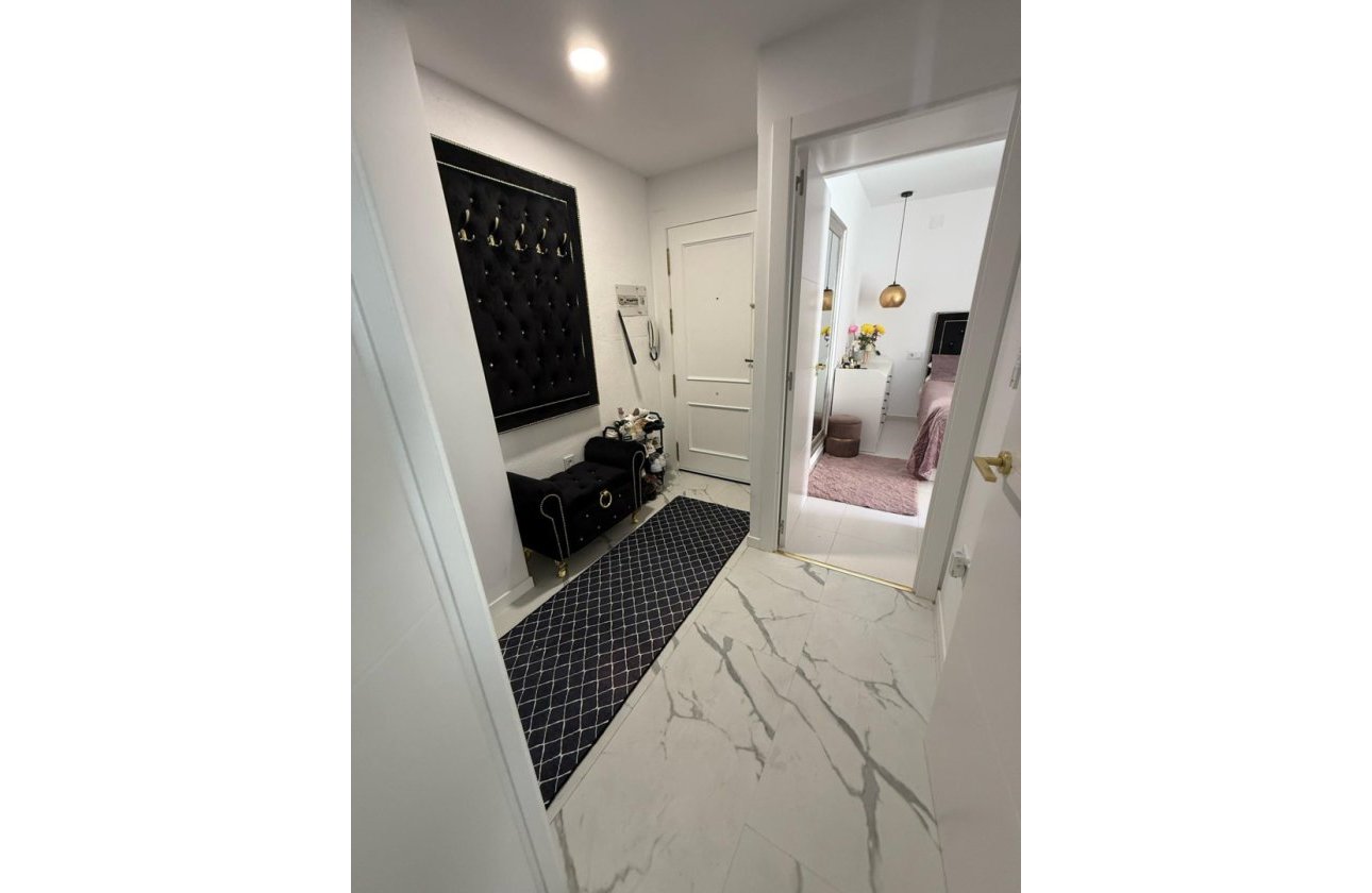 Herverkoop - Appartement -
Torrevieja - Costa Blanca