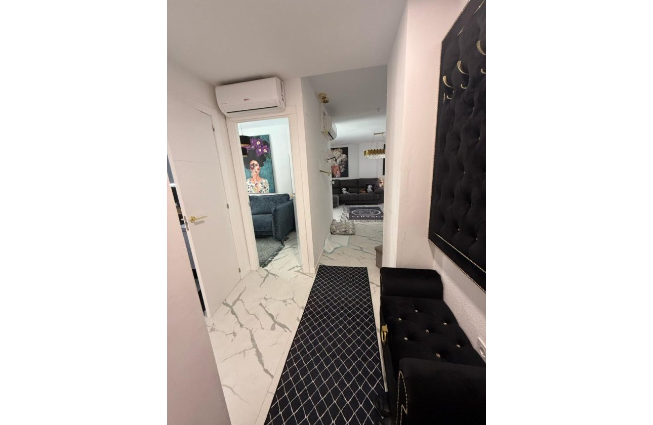 Herverkoop - Appartement -
Torrevieja - Costa Blanca