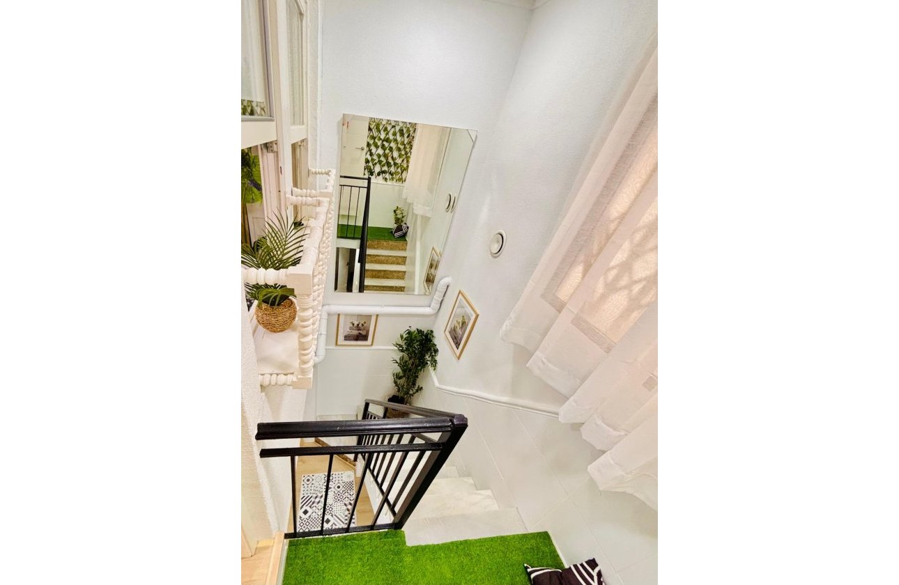 Herverkoop - Appartement -
Torrevieja - Costa Blanca