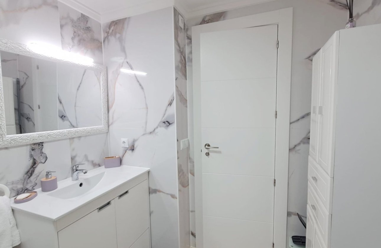 Herverkoop - Appartement -
Torrevieja - Costa Blanca