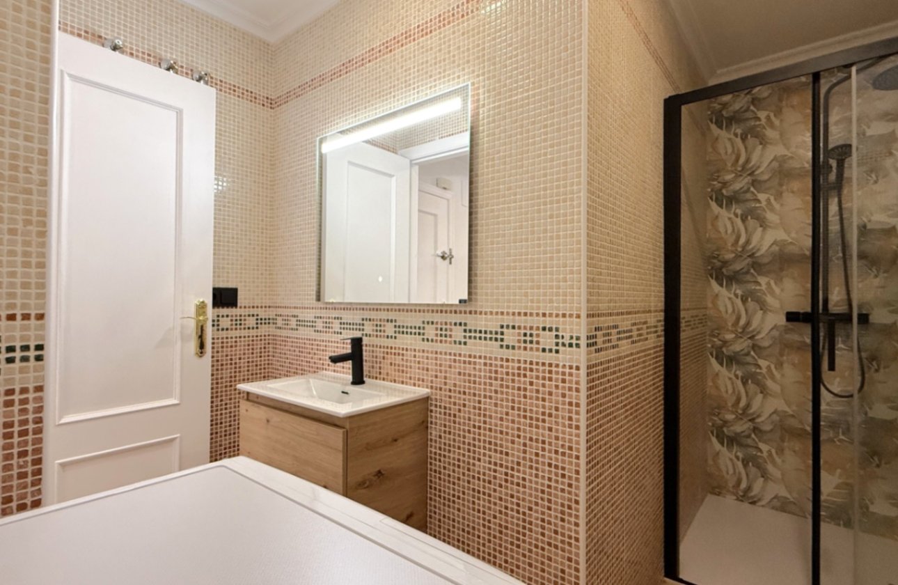 Herverkoop - Appartement -
Torrevieja - Costa Blanca