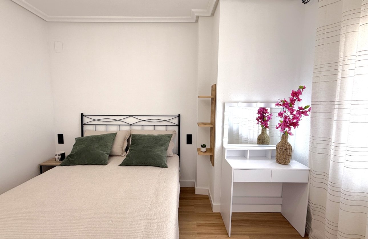 Herverkoop - Appartement -
Torrevieja - Costa Blanca