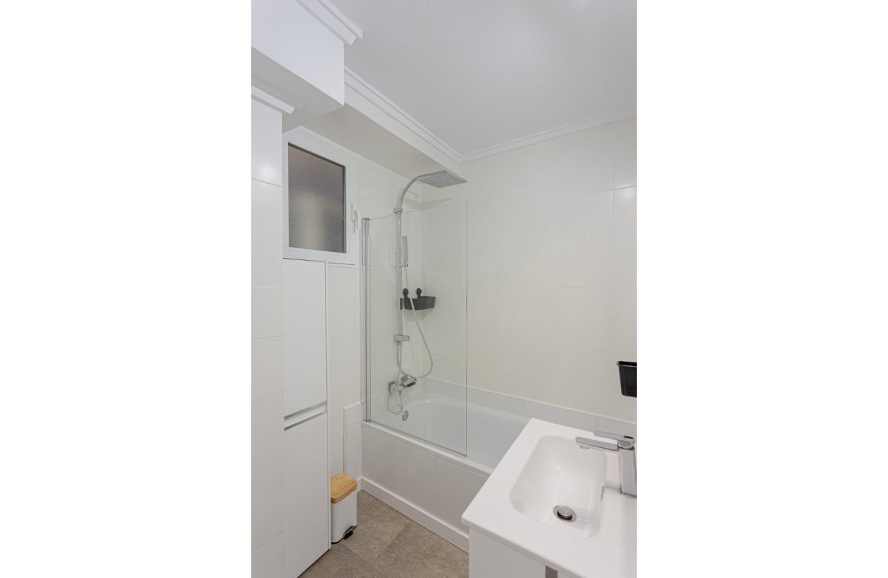 Herverkoop - Appartement -
Torrevieja - Costa Blanca