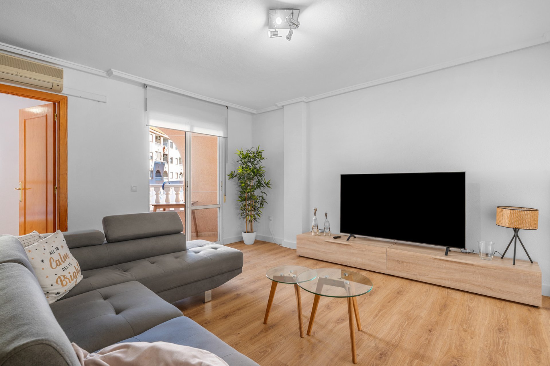 Herverkoop - Appartement -
Torrevieja - Costa Blanca