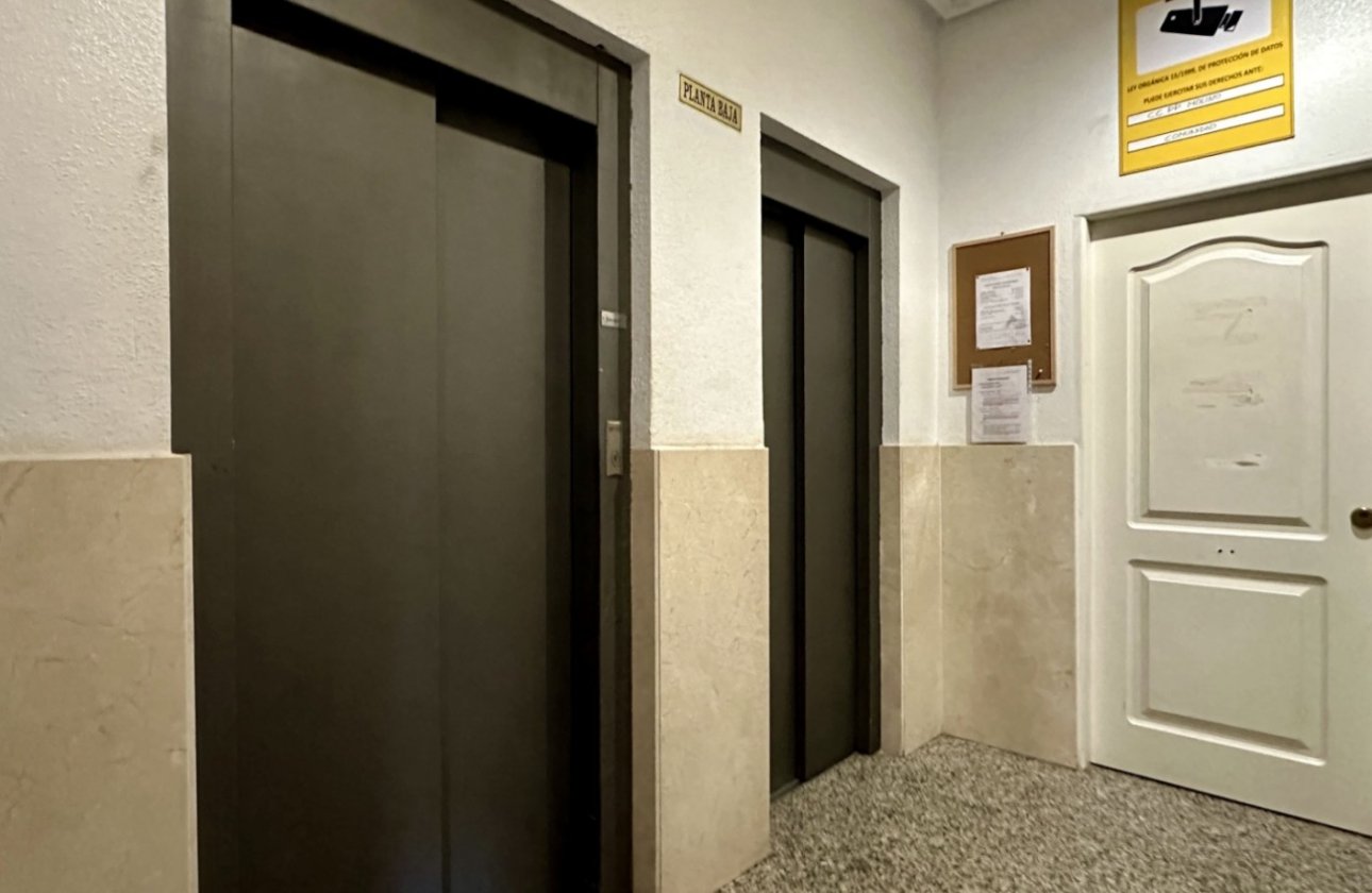 Herverkoop - Appartement -
Torrevieja - Costa Blanca