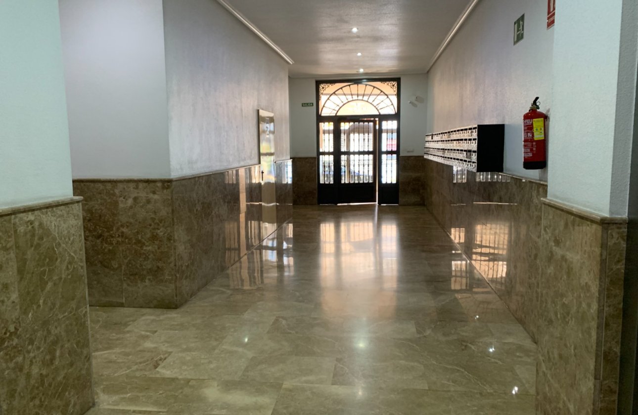 Herverkoop - Appartement -
Torrevieja - Costa Blanca