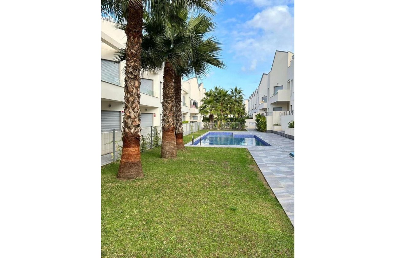Herverkoop - Appartement -
Torrevieja - Costa Blanca