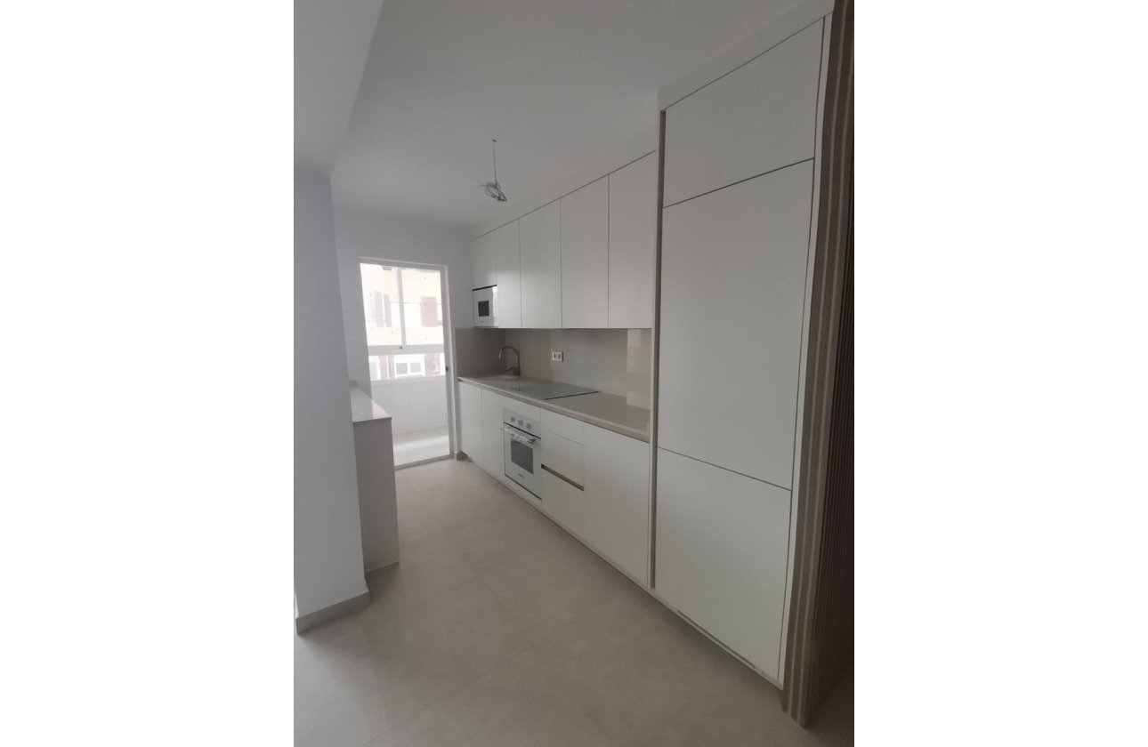 Herverkoop - Appartement -
Torrevieja - Costa Blanca