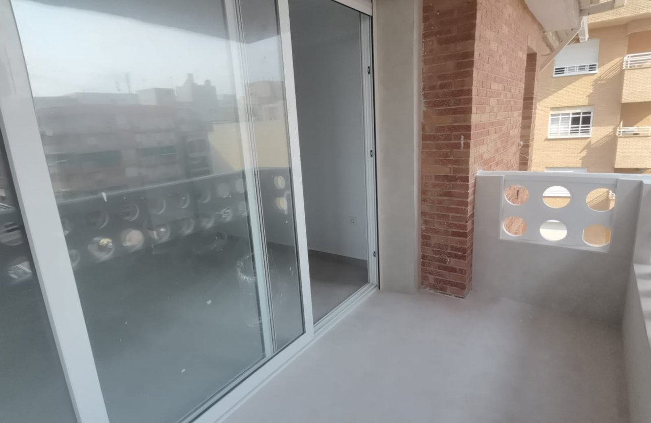 Herverkoop - Appartement -
Torrevieja - Costa Blanca
