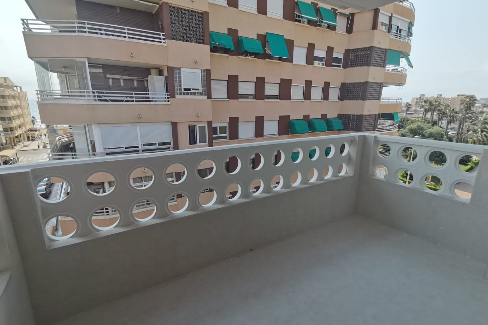 Herverkoop - Appartement -
Torrevieja - Costa Blanca