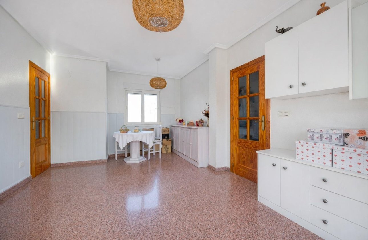 Herverkoop - Appartement -
Torrevieja - Costa Blanca